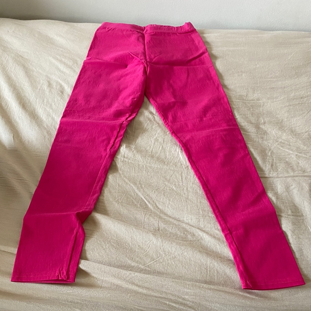 Aura Hot Pink, Indian pinkSkinny, yellow, and floral Jeans.(All four)